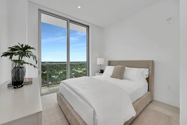 Alba Palm Beach Unit 1804 photo 35