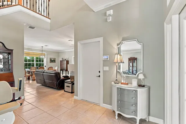  Residence photo 6