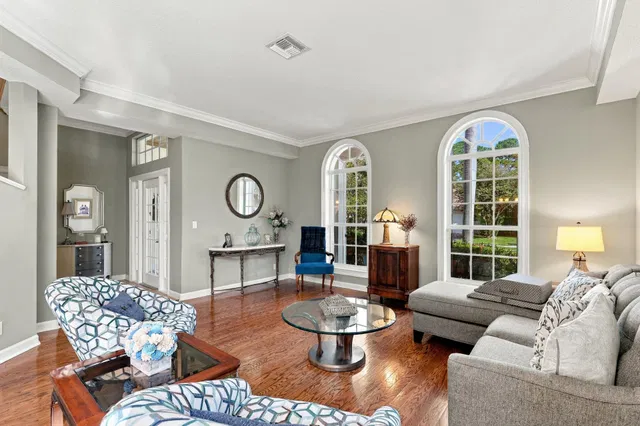  Residence photo 9