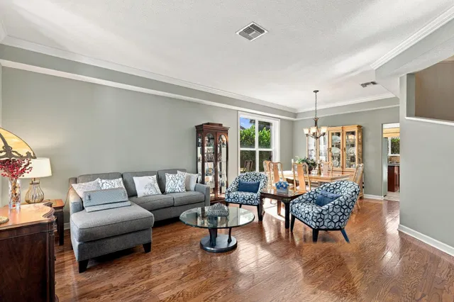  Residence photo 10