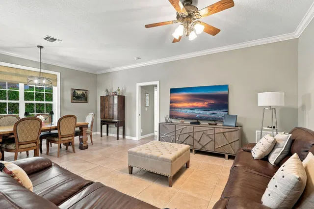  Residence photo 13