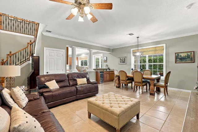  Residence photo 15