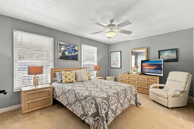  Residence photo 30