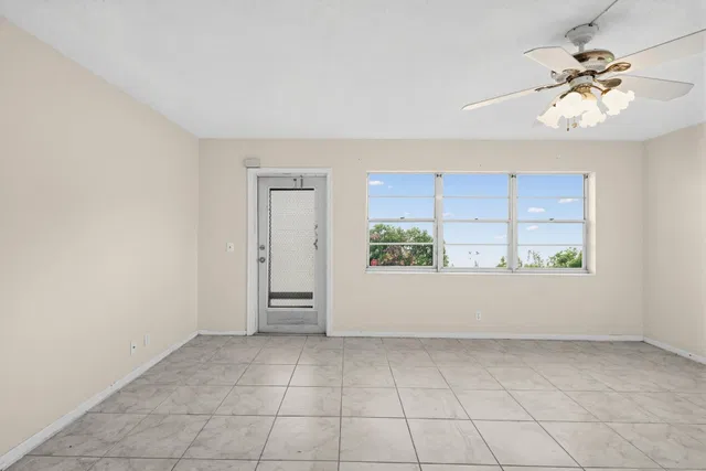 Residence photo 7