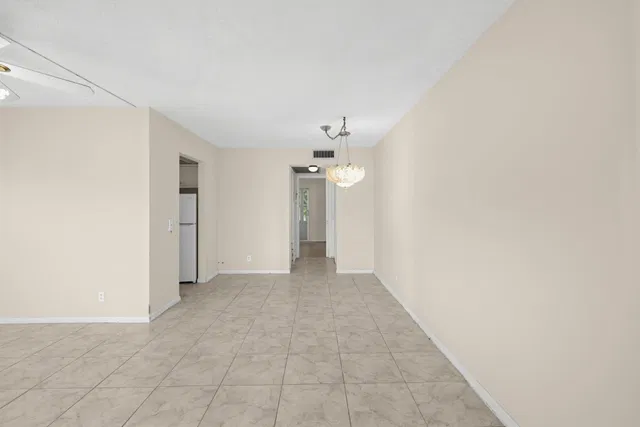 Residence photo 18