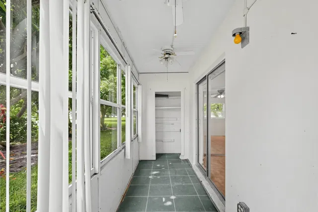 Residence photo 30