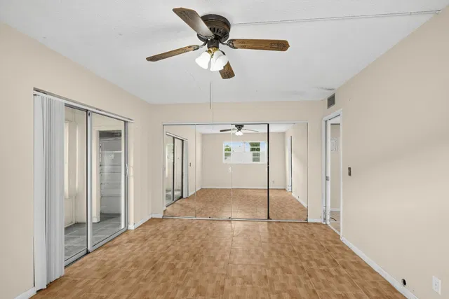 Residence photo 32