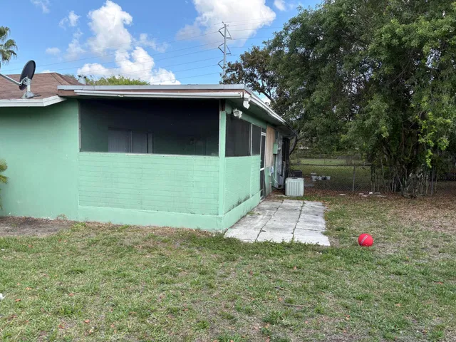  Residence photo 6