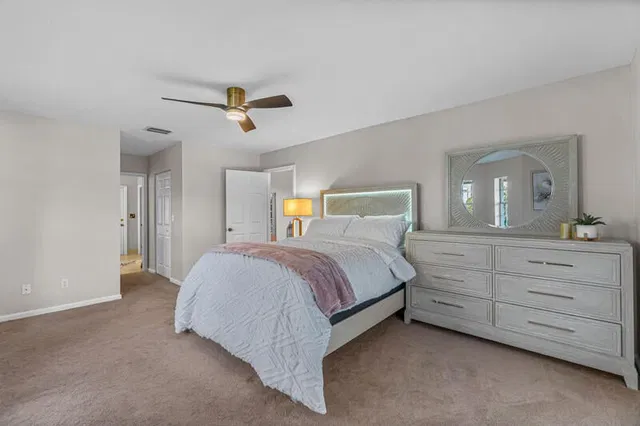 Residence photo 22
