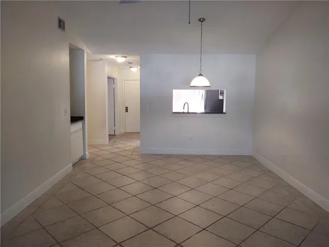 Unit 205 photo 5
