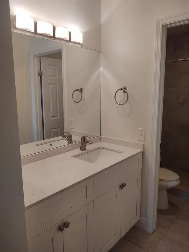 Unit 205 photo 7