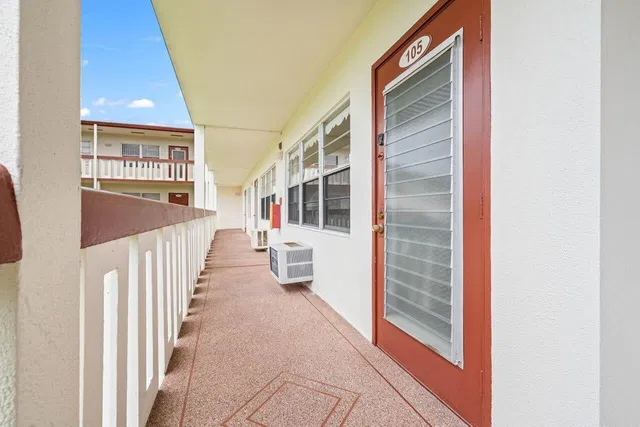 Residence photo 2