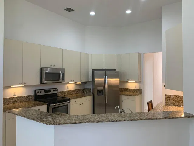  Residence photo 8