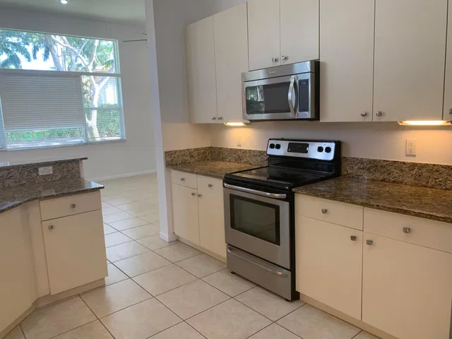 Residence photo 10