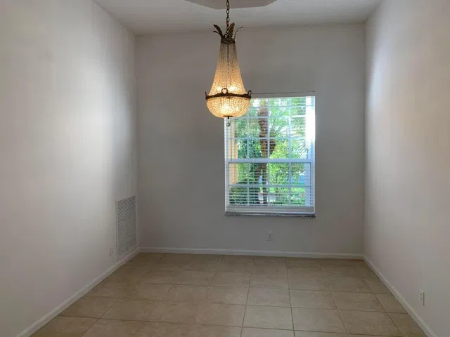  Residence photo 15