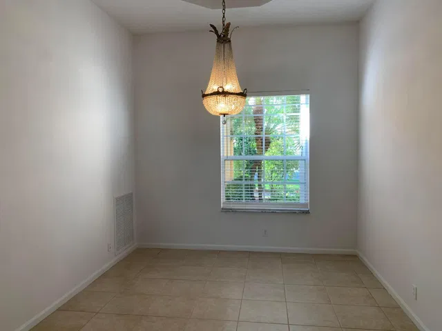 Residence photo 16