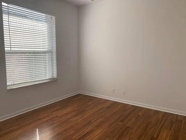  Residence photo 24