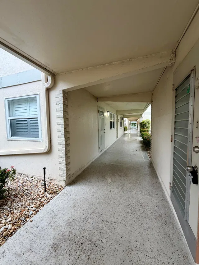 Residence photo 2