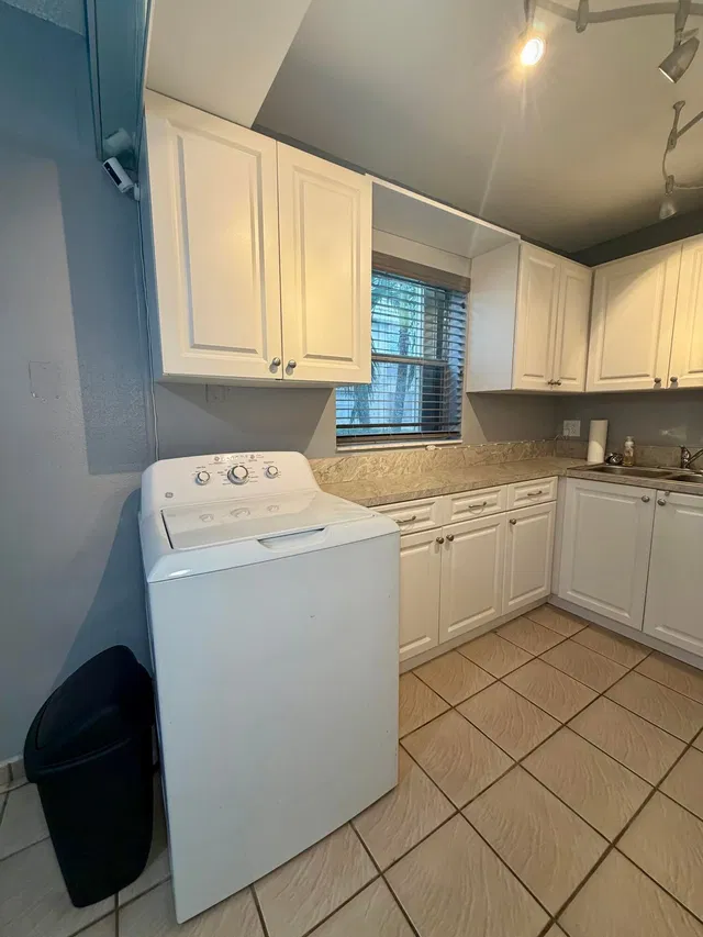Residence photo 5
