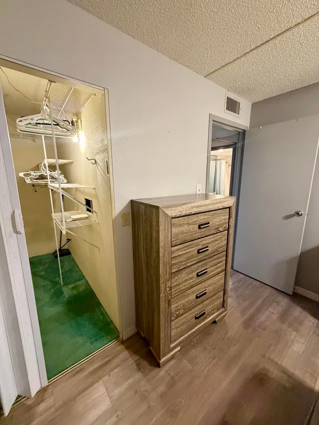 Residence photo 17