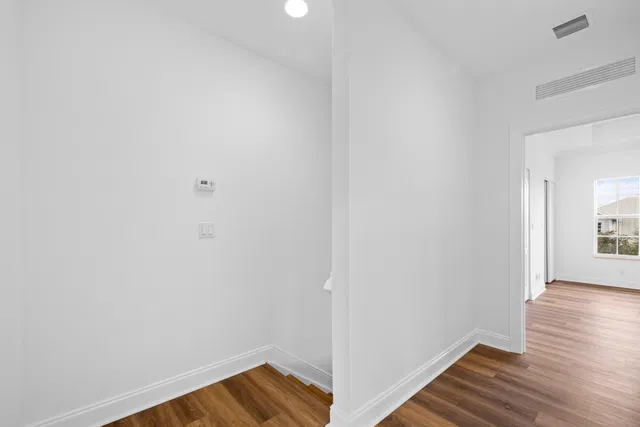 Unit 30 photo 14