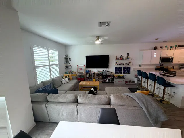 Residence photo 11
