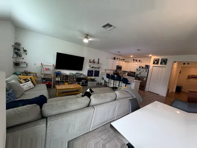 Residence photo 12