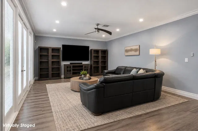 Woodfield Country Club Residence photo 4
