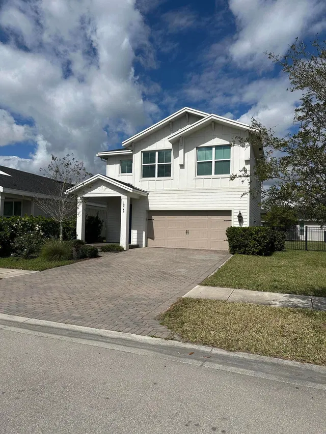 Residence photo 2