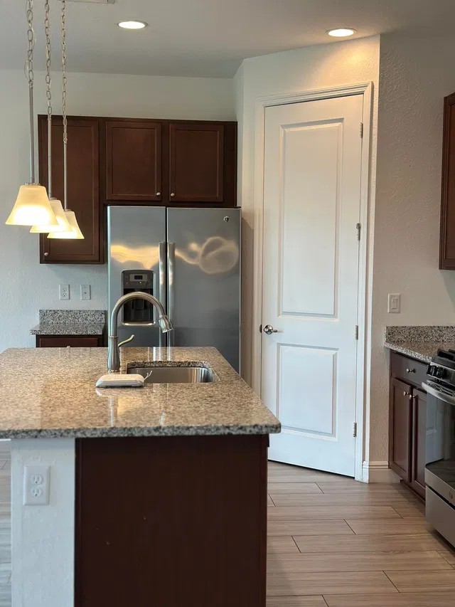 Residence photo 18