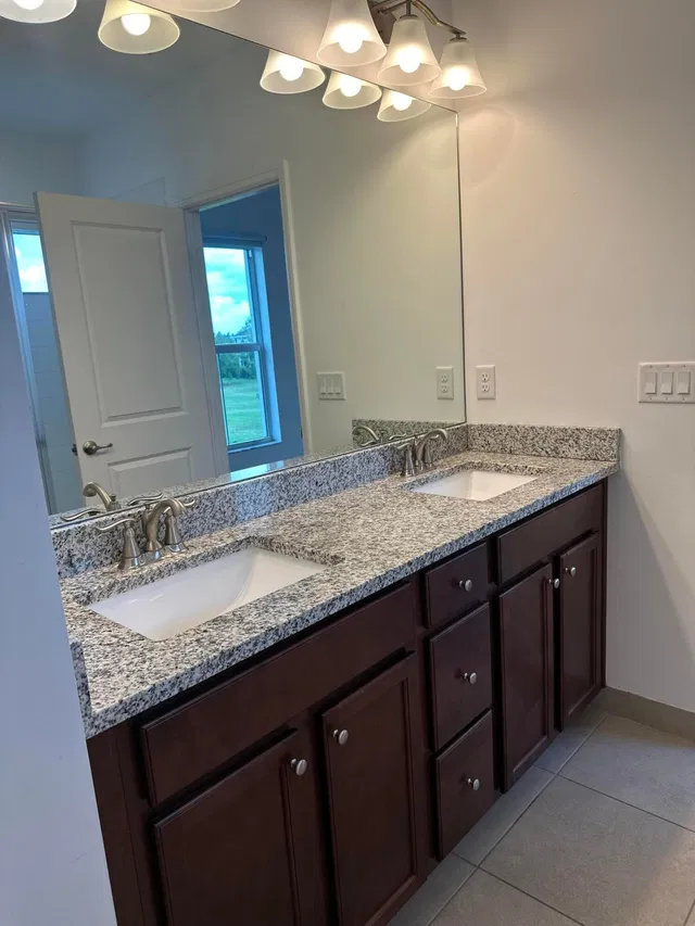 Residence photo 31