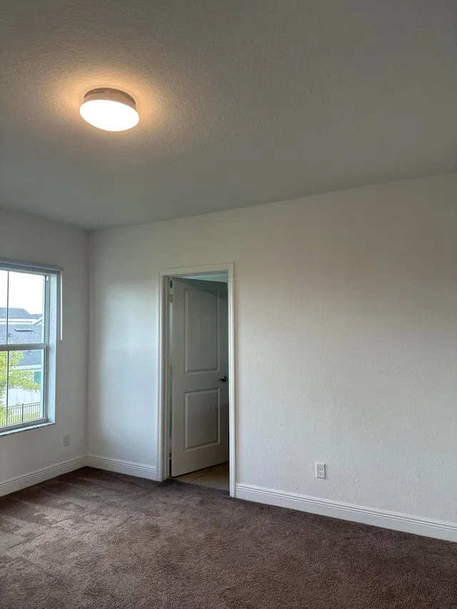 Residence photo 53