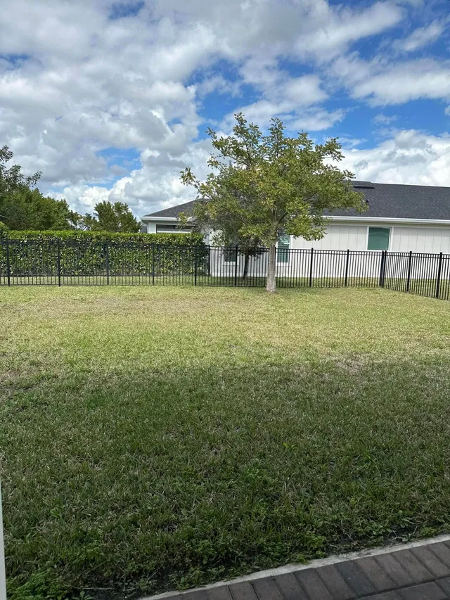 Residence photo 63
