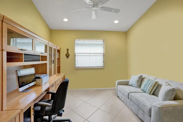 Residence photo 10