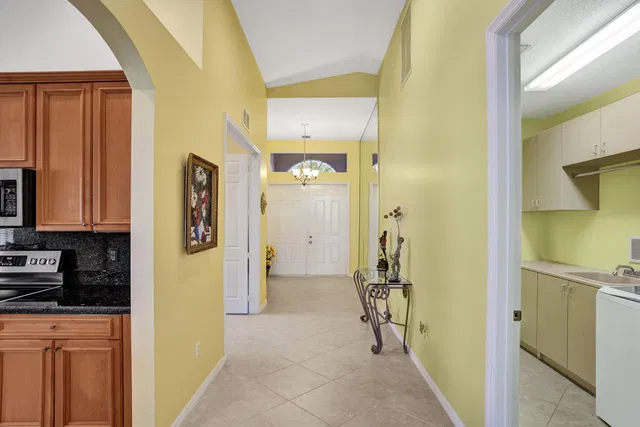 Residence photo 16