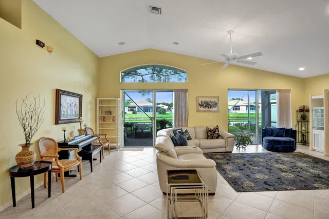 Residence photo 18