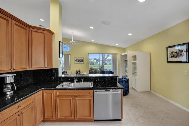 Residence photo 34