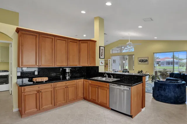 Residence photo 35