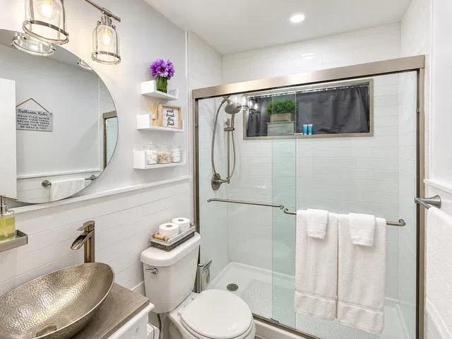 Unit C photo 12