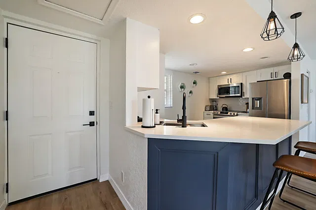  Unit 205 photo 10
