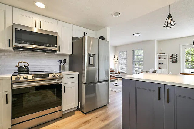  Unit 205 photo 14