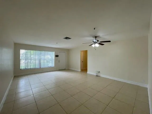 Residence photo 4