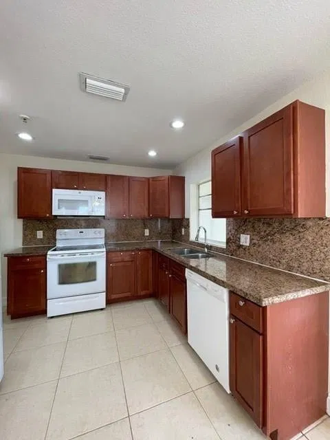 Residence photo 7