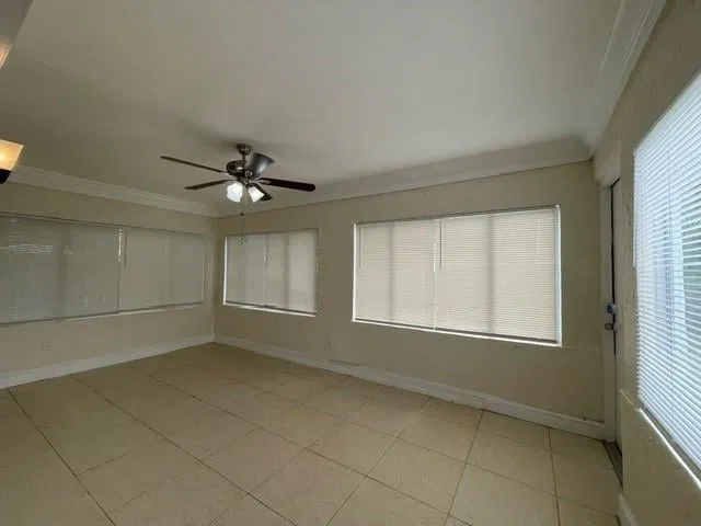 Residence photo 12