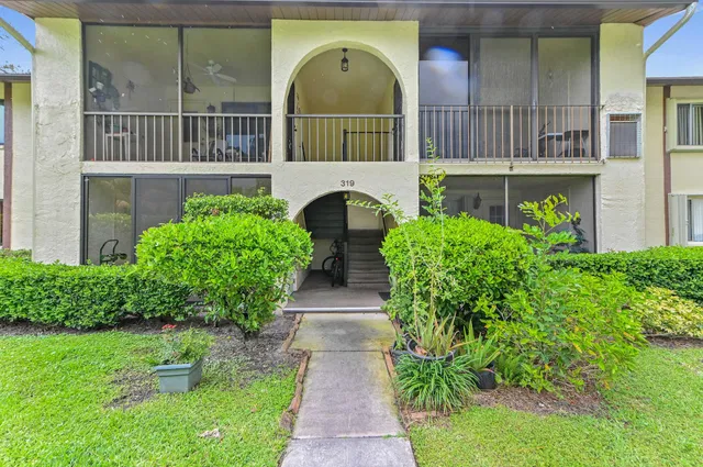 Unit C-1 photo 2