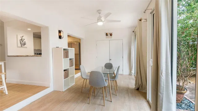 Unit 0100 photo 7