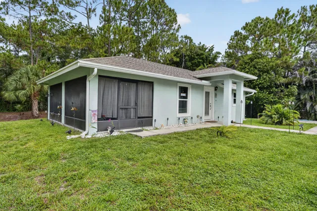 Residence photo 3