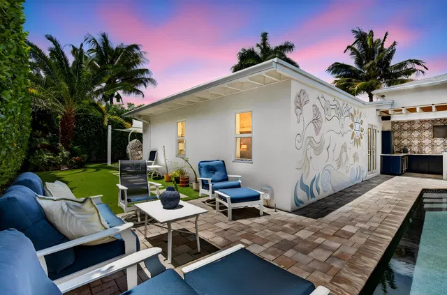  Residence photo 6