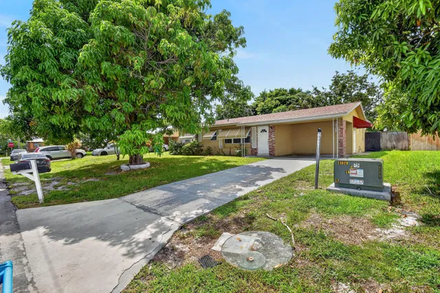 Residence photo 3