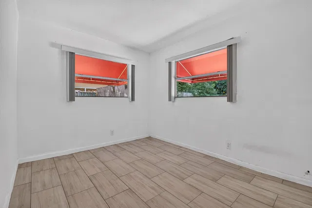 Residence photo 25